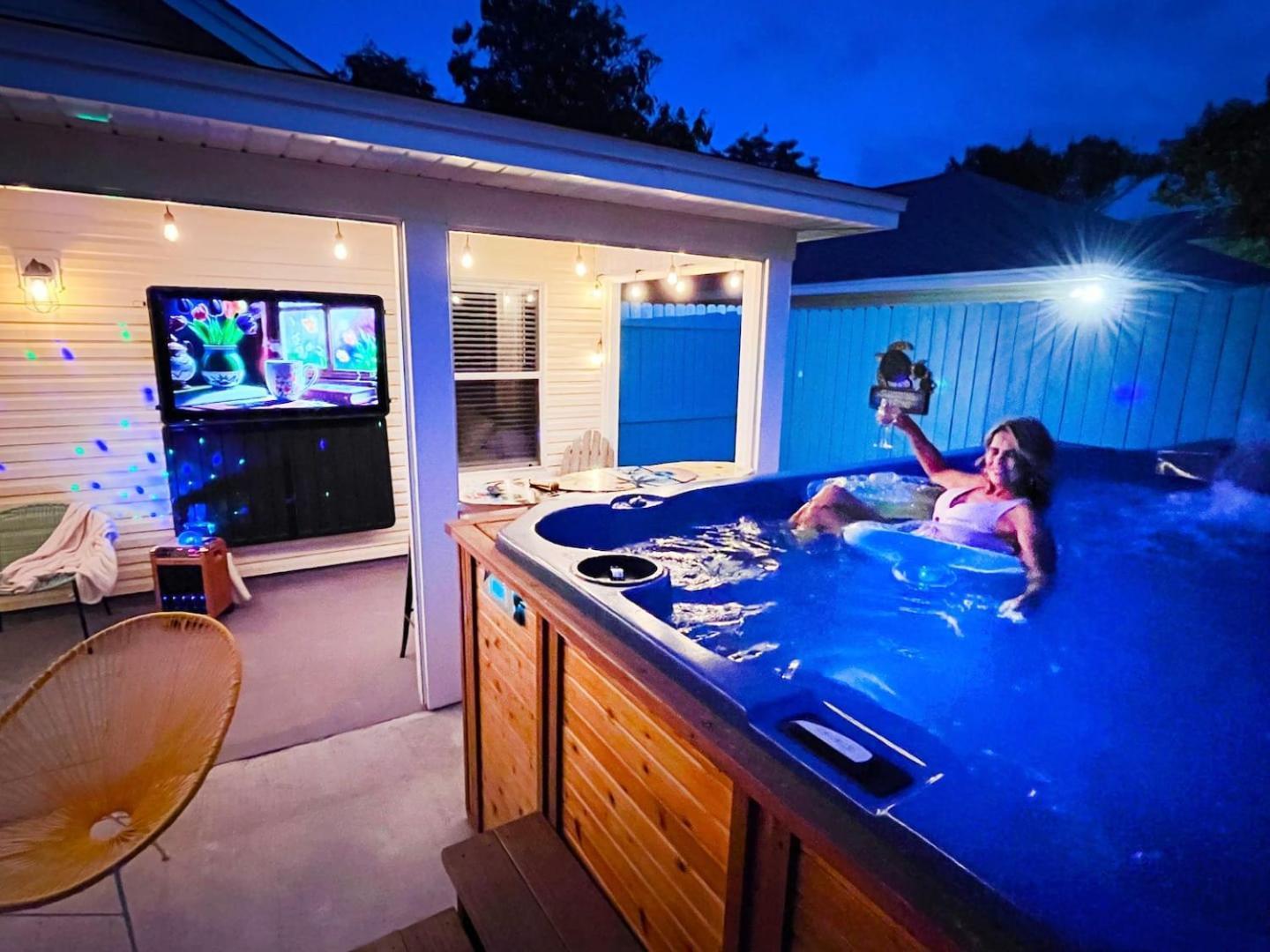 Ferienhaus Private Access, Fenced Yard & Pet Friendly, Pool, Life House *